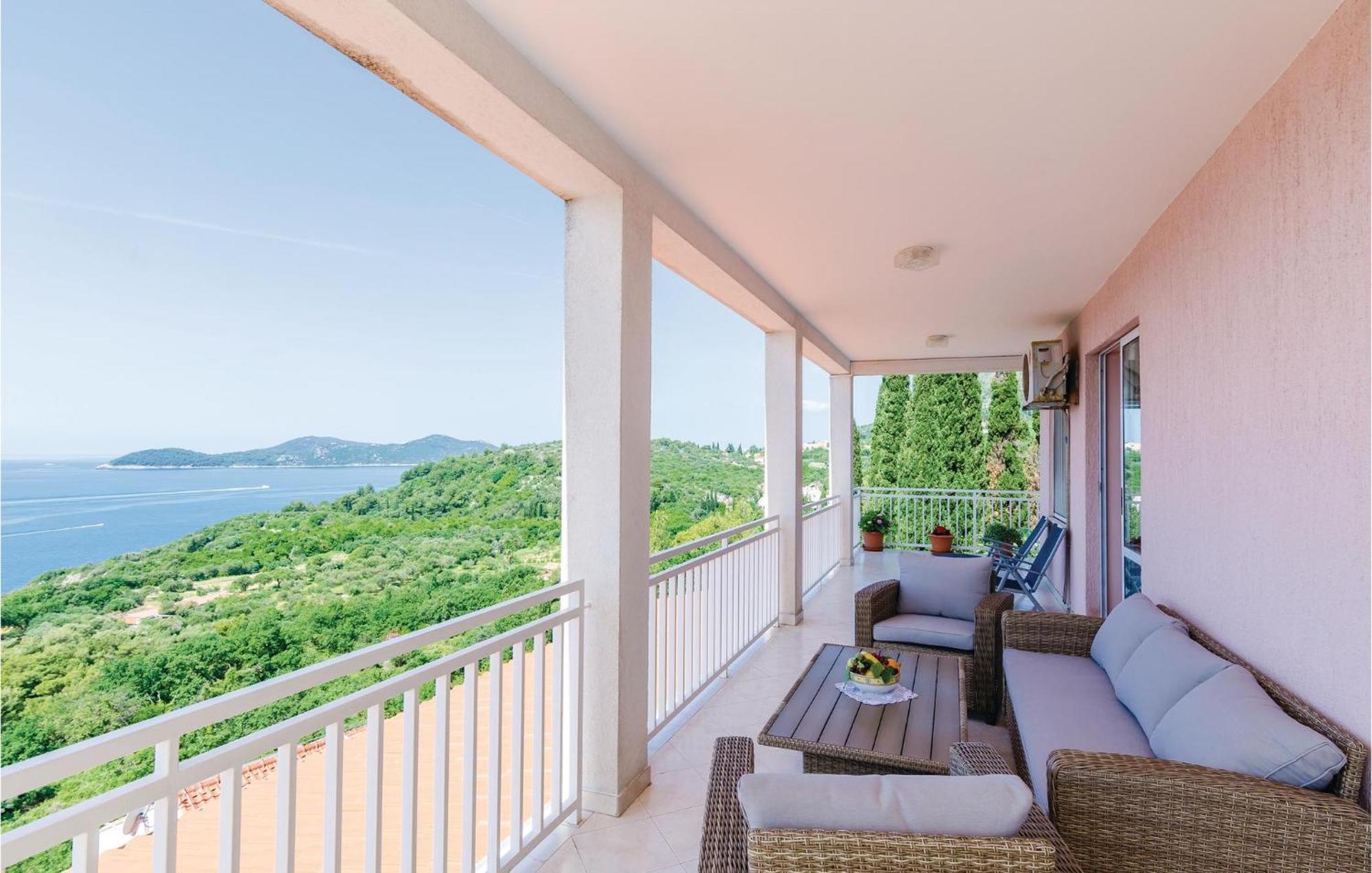 3 Bedroom Beautiful Apartment In Орасац Екстер'єр фото